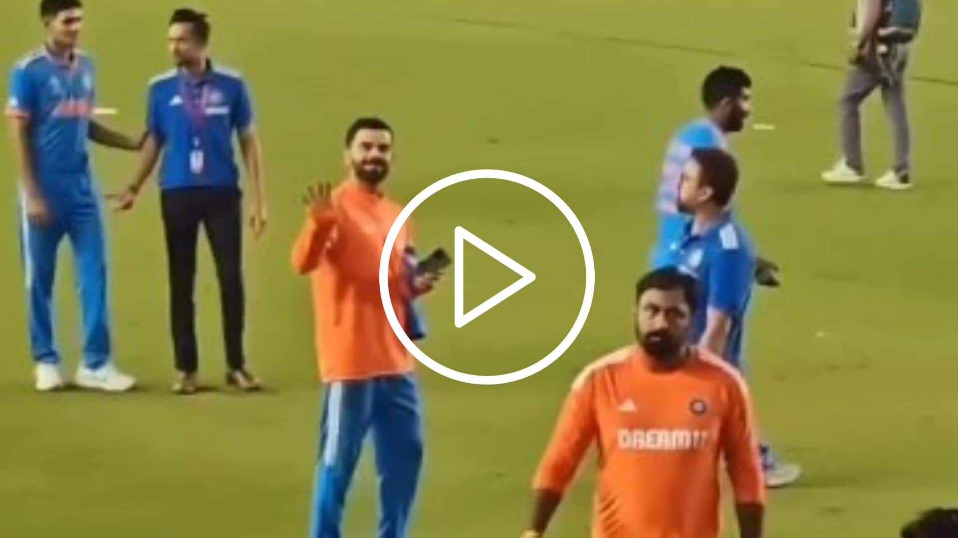 [Watch] Virat Kohli & Anushka Sharma Tender Moment After IND vs PAK World Cup 2023 Duel